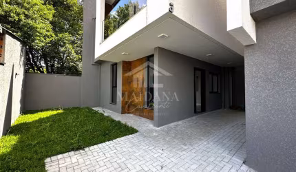 Sobrado Triplex Novo com 03 dormitórios sendo 01 suíte à Venda, Uberaba, Curitiba, PR