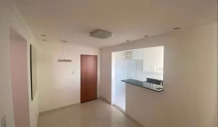 Apartamento 2/4 à venda em Lauro de Freitas