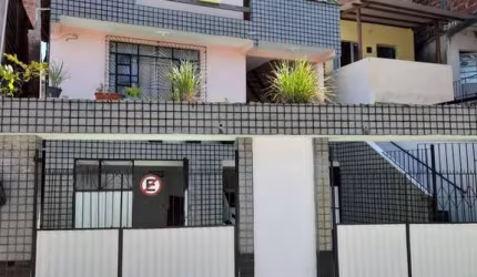 Casa duplex à venda em Ilha Amarela