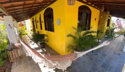 Casa 6/4 à venda no Imbuí