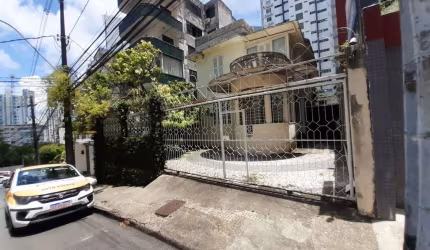 Casa duplex à venda na Graça