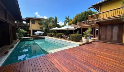 Casa à venda com 11 suítes à venda em Praia do Forte - Porteira fechada