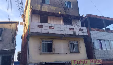 Casa 3/4 à venda em Plataforma