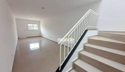 Sobrado com 3 Quartos e 3 banheiros à Venda, 110 m² por R$660.000