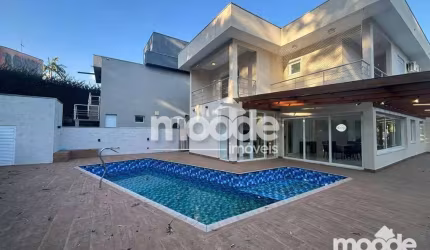 Sobrado com 4 Quartos à venda, 385 m²