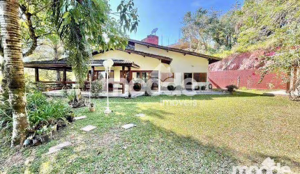 Casa com 5 Quartos à venda, 446 m² por R$ 2.400.000 - Águas da Fazendinha - Carapicuíba/SP