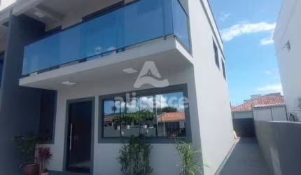 Sobrado à venda com 3 quartos 1 suíte, 112m² em Praia do Sonho Palhoça