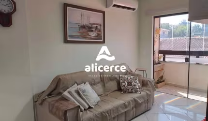Apartamento 3 dormitórios sendo 1 suíte no Coração do Estreito com sacada