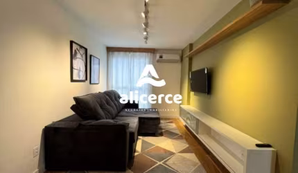 Apartamento de dois 2 dormitórios totalmente Mobiiado no Centro de Florianópolis /SC