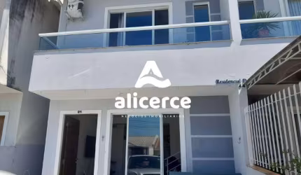 Sobrado à venda com 2 quartos , 65m² em Bela Vista Palhoça