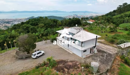 Chácara à venda com 3 quartos 1 suíte, 274m² em Boa Vista Biguaçu