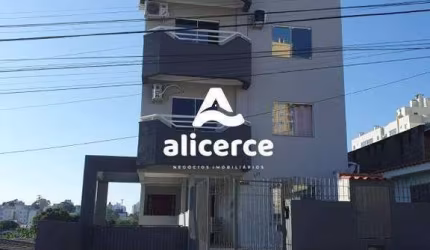 Apartamento à venda com 3 quartos , 123,61m² em Barreiros São José