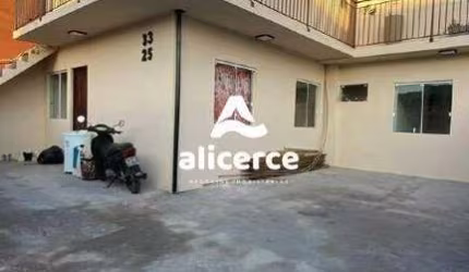 Casa à venda com 8 quartos , 190m² em Serraria São José