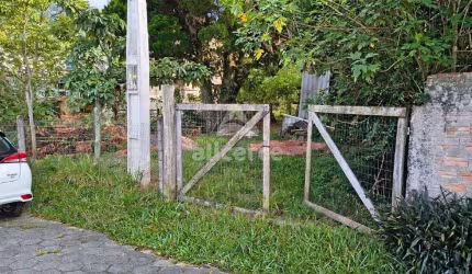 Terreno à venda com , 450m² em São João do Rio Vermelho Florianópolis