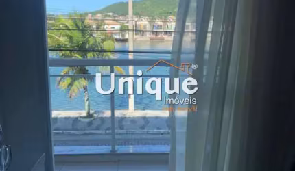 Loft com vista para o canal à venda no Portinho