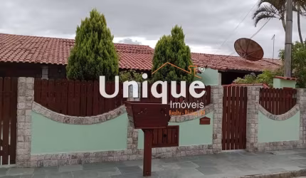 Casa linear em condomínio no Campo Redondo à venda