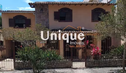 Casarão na Passagem com 320 m², à venda por R$ 1.600.000,00.