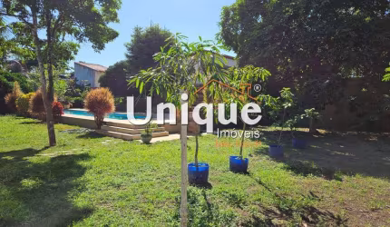 Terreno de 738 m² com piscina nas Palmeiras, à venda por R$ 890.000,00.