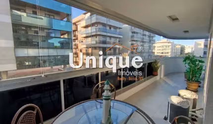 Lindo apartamento próximo da Praia de Forte à venda por R$890.000,00