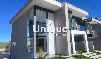 Excelente casa em condomínio fechado!!