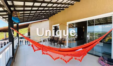 Linda casa em condomínio no Jardim do Peró por R$ 500.000,00