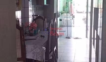 Imóveis Belém vende Casa de 2 pavimentos na Pedreira (Marquês).