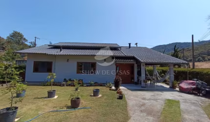 Casa em condomínio fechado com 3 quartos à venda na Estrada Isaías Vidal, --, Albuquerque, Teresópolis por R$ 890.000