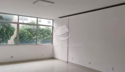 Apartamento com 3 quartos à venda na Rua Almirante Cochrane, --, Tijuca, Rio de Janeiro por R$ 750.000