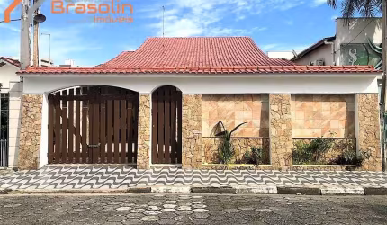 Casa lote inteiro 5 dormitórios sendo uma suíte com piscina...