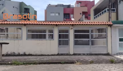 Linda casa  em Mongagua no bairro Jardim Marina.