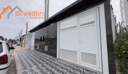 Casa nova 2 dormitórios com piscina lado praia. Mongaguá, Itaoca