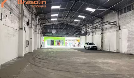 Galpão á venda 800m², no centro de São Vicente/SP.