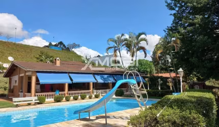 Chácara de Alto Padrão à Venda em Itatiba/SP - 4 Suítes, Casa de Hóspedes, Lazer Completo