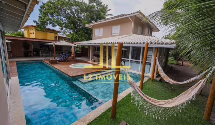 CASA LUXUOSA - 5 SUÍTES - PORTEIRA FECHADA - QUINTAS DE SAUÍPE