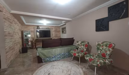 Casa 4 quartos - Borboleta