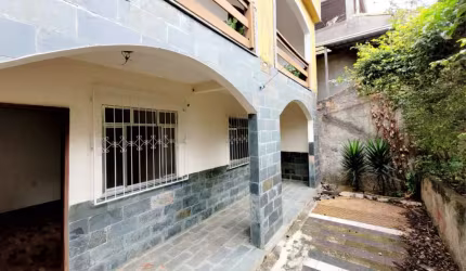 Casa 2 quartos - Santos Dumont