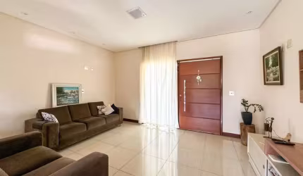 Casa 4 quartos - Grama