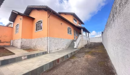 Casa 3 quartos, 156m² , 4 vagas no Nossa Senhora de Fátima.