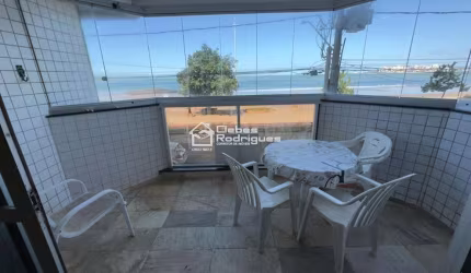 Apartamento à venda  Frente para o mar em Guarapari