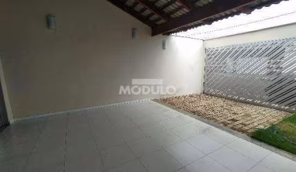 Casa residencial para locação no bairro Jardim Patrícia