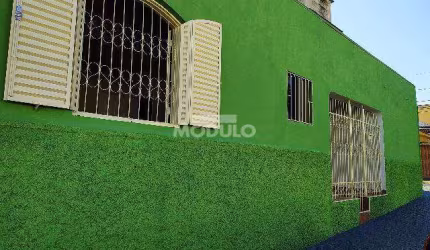 Casa residencial para locação no Bairro Saraiva