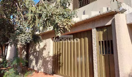 Casa residencial para locação no Bairro Santa Mônica