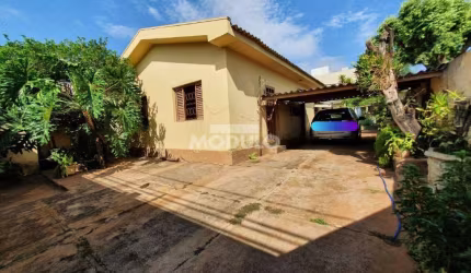 CASA RESIDENCIAL à venda, 3 quartos, 2 vagas, Saraiva - Uberlândia/MG