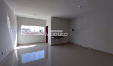Sala comercial para alugar no Granada