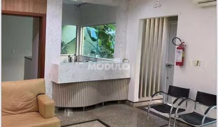 Sala comercial para locação no Fundinho