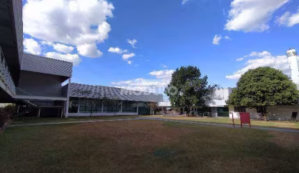 Prédio comercial para locação no Granja Marileusa