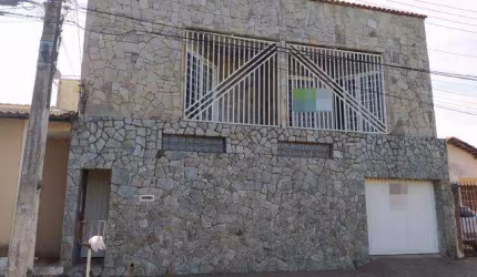 SOBRADO à venda, 5 quartos, 1 suíte, 2 vagas, Pacaembu - Uberlândia/MG
