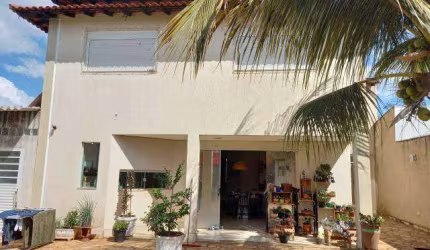 CASA RESIDENCIAL à venda, 3 quartos, 3 suítes, 4 vagas, TIBERY - Uberlândia/MG