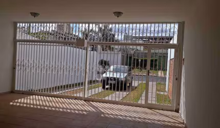 CASA RESIDENCIAL à venda, 3 quartos, 1 suíte, 2 vagas, UMUARAMA - Uberlândia/MG