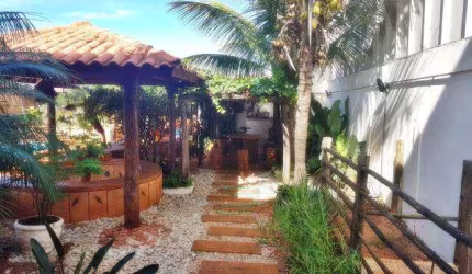 SOBRADO à venda, 5 quartos, 3 suítes, Presidente Roosevelt - Uberlândia/MG